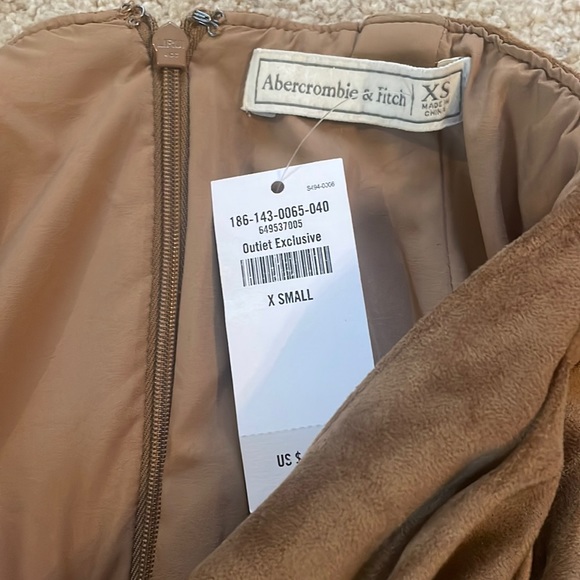 Abercrombie & Fitch skirt - Picture 2 of 4